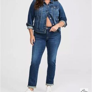 Size 18s- Torrid perfect boyfriend ankle vintage Stretch Jeans